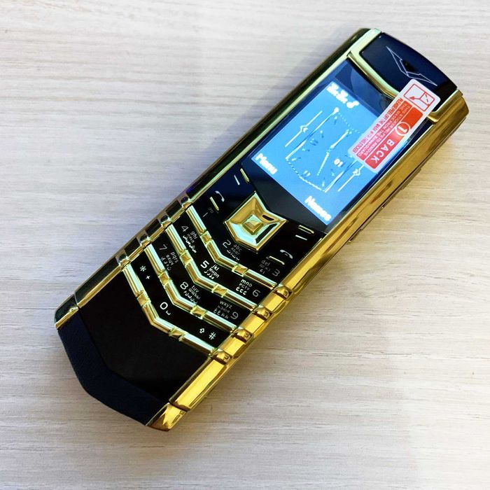 Продам Новий Телефон Vertu Signature S Phone GSM 2G.
