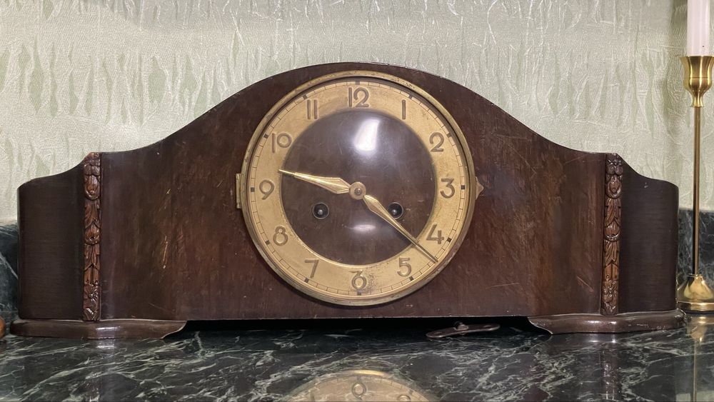 Камінний годинник