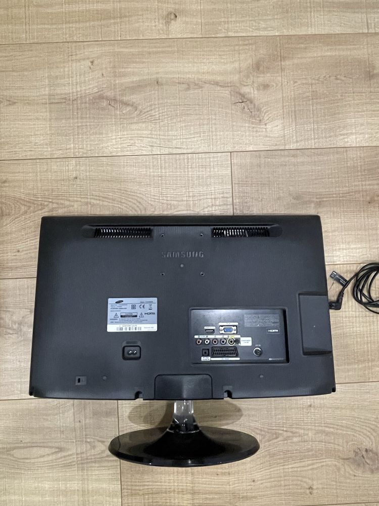 Televisao samsung- 60hz; 19"