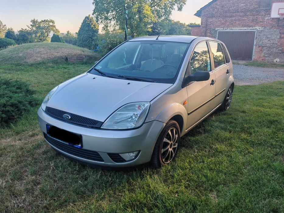 Ford Fiesta mk6 na części lusterko lampa przód lampa tył fotele silnik