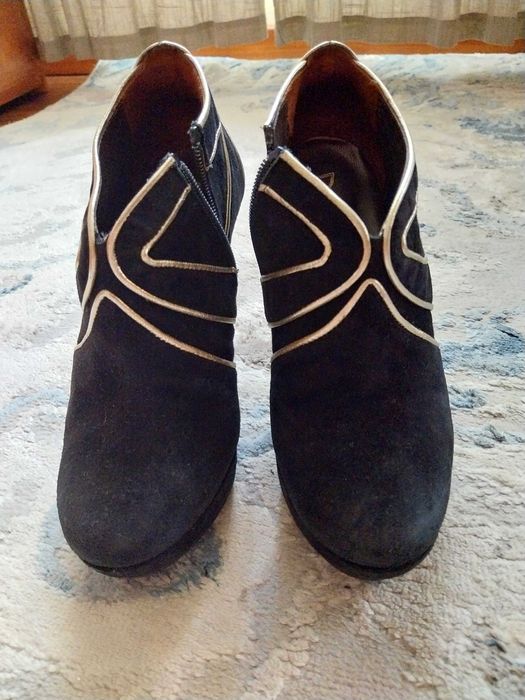 Botas Pretas compensadas