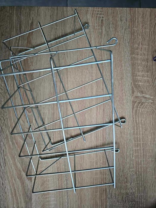 Paśnik metalowy na siano dla królików 25cm - 2 sztuki
