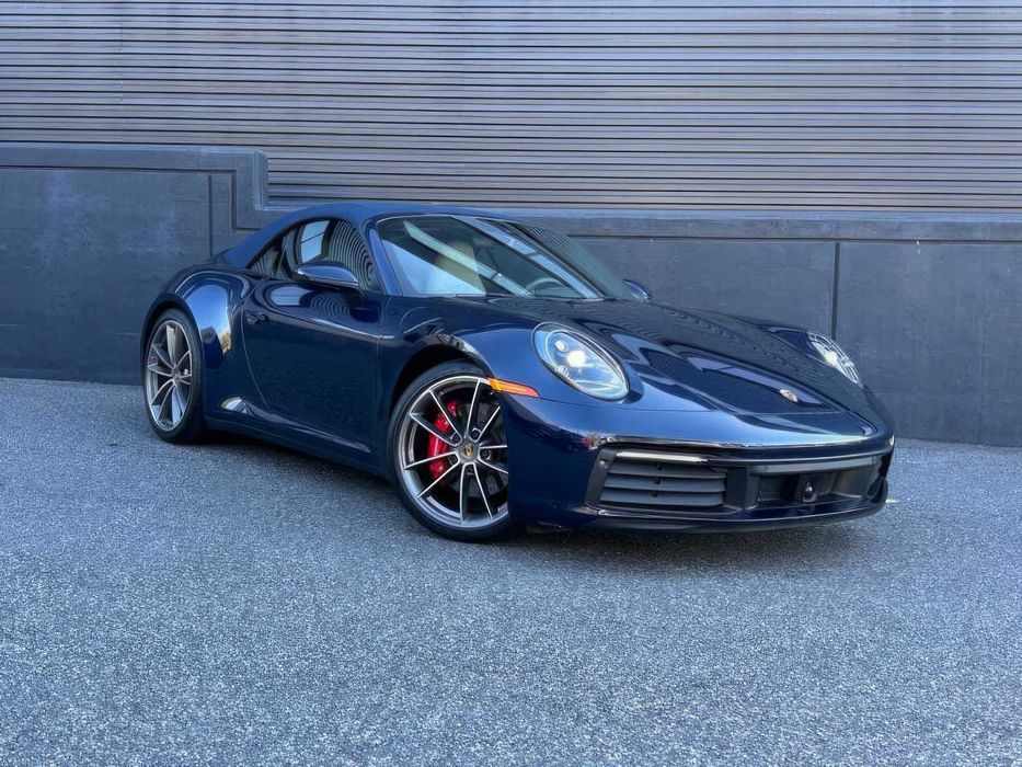 Porsche 911 Carrera 4S      2020