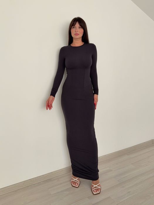 Нереальна сукня Skims