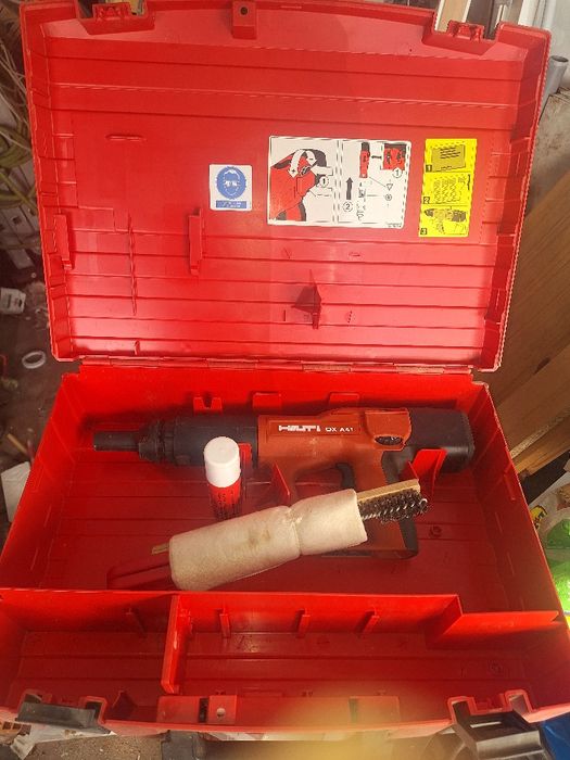 Pistola de pregos Hilti