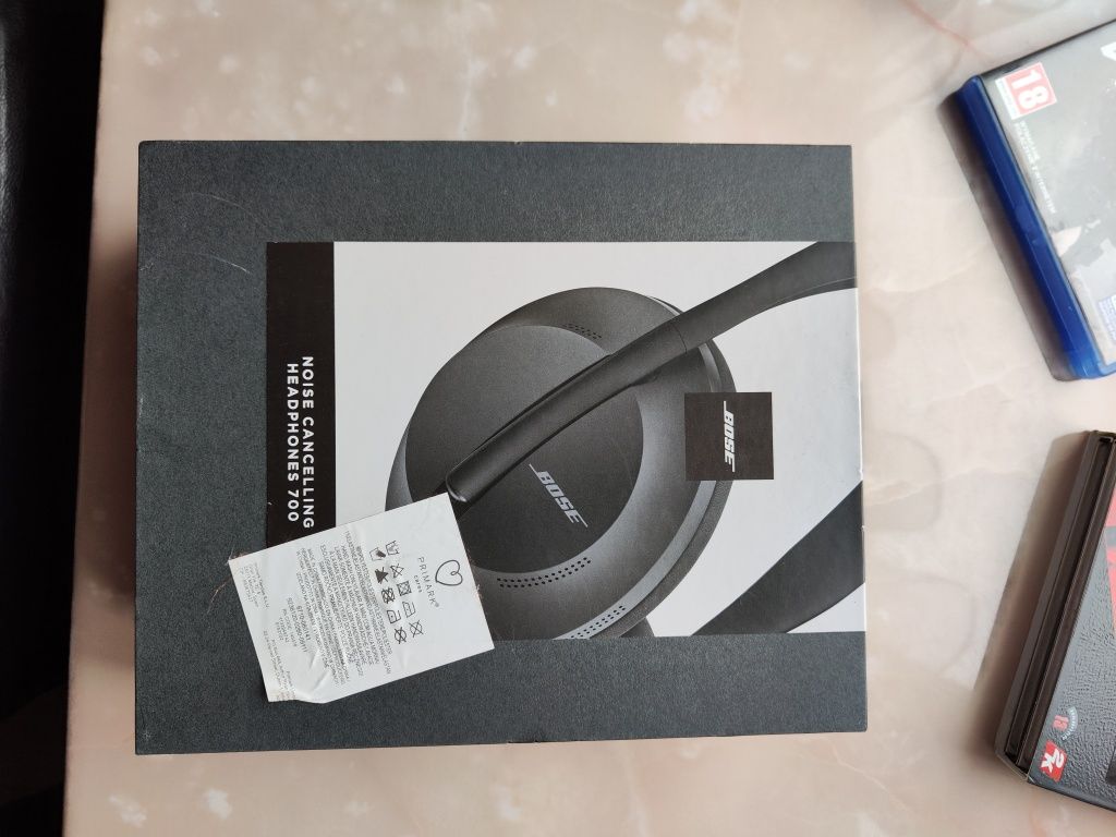 Słuchawki Bose Noise Cancelling 700 - jak nowe