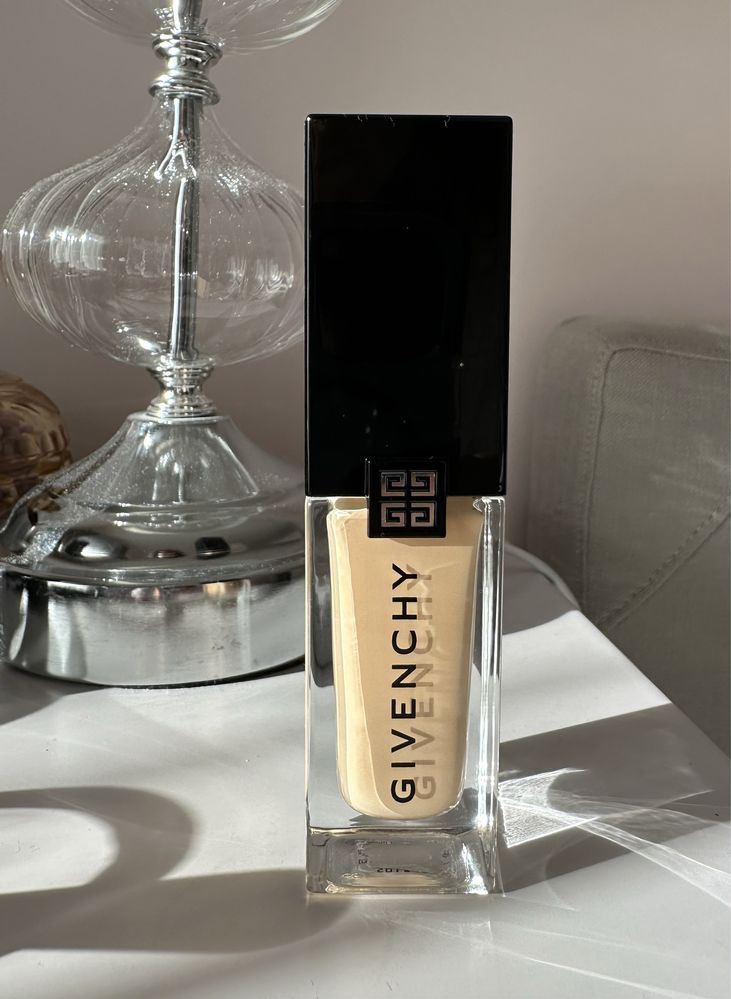 Podklad Givenchy Prisme Libre Glow