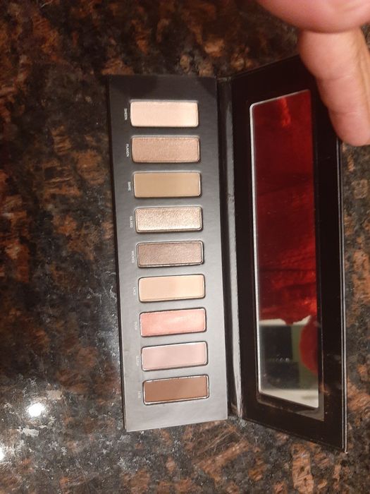 Nowa ekskluzywna paleta cieni zestaw kosmetyków dla kobiet