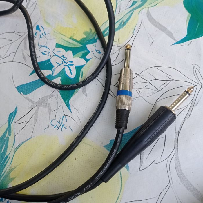 Шнур Кабель для гитары, микрофона Sound King 2.3 и 2.5 м.