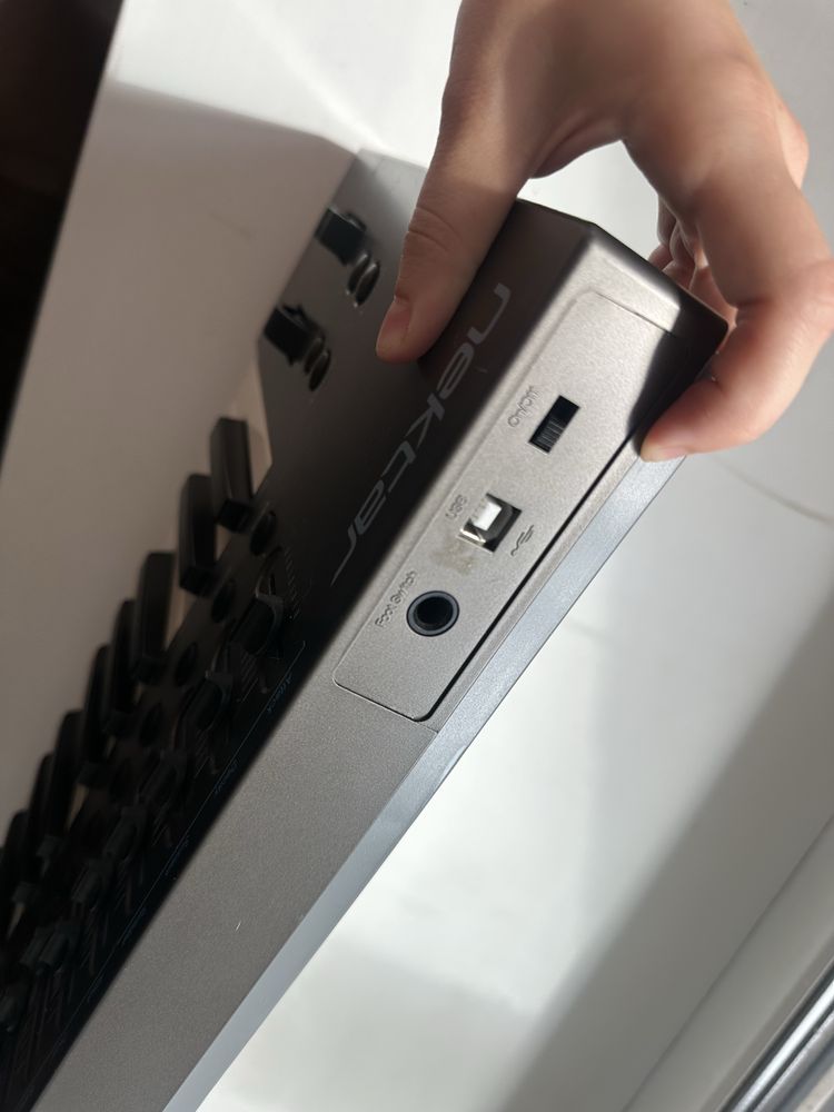 MIDI клавиатура Nektar Impact lx 49+