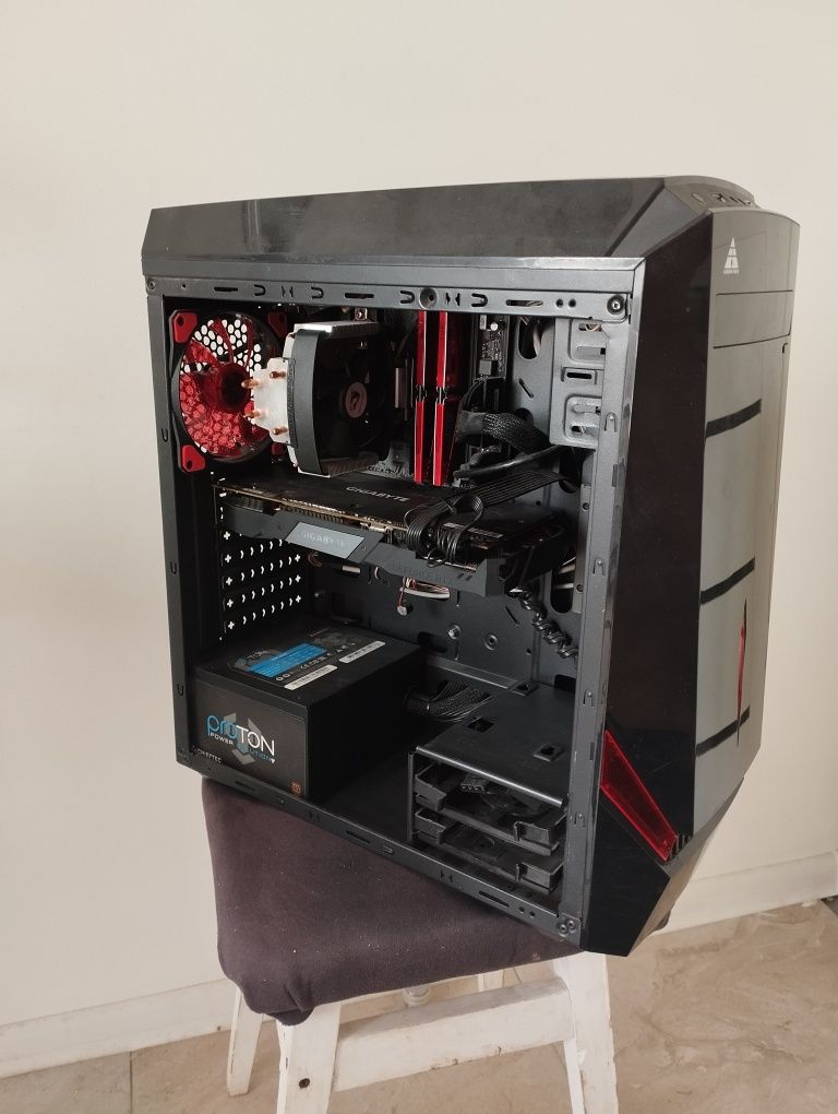 i5-9400F CPU. RTX 2070 (8GB). Стаціонарний ігровий комп'ютер.