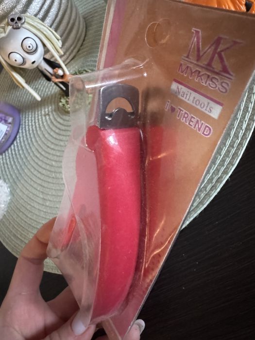 Cutter do tipsów / cążki do przedłużanych paznokci