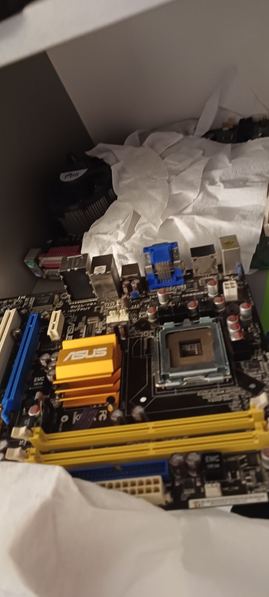 5 płyt do retro komputerów. dziwna stara płyta na  duży socket.