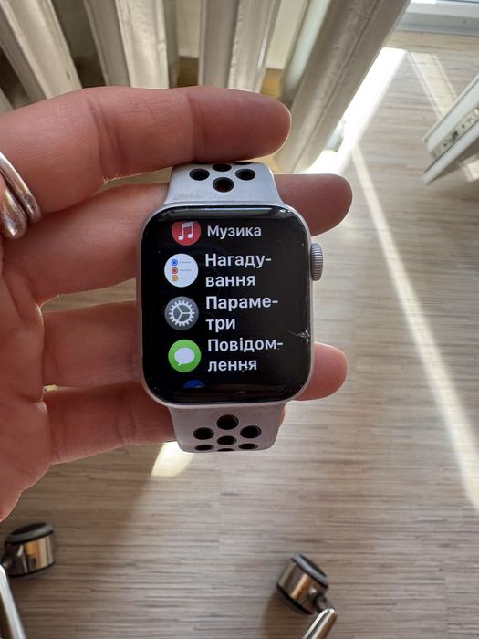 Apple Watch 5 40 mm на запчастини/під ремонт
