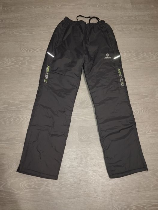 Теплі чоловічі спортивні штани, плащівка на синтепоні.