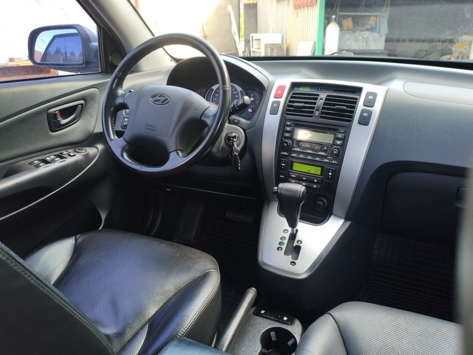 Hyundai Tucson 4*4,автомат,газ