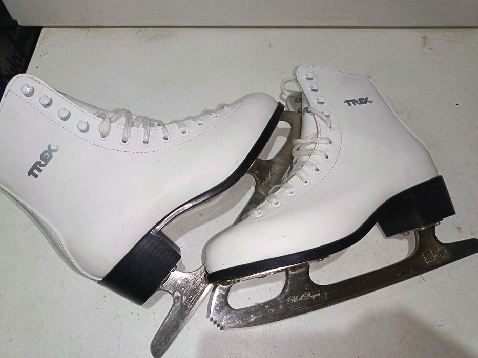Łyżwy figurowe TREX damskie skóra rozmiar 40