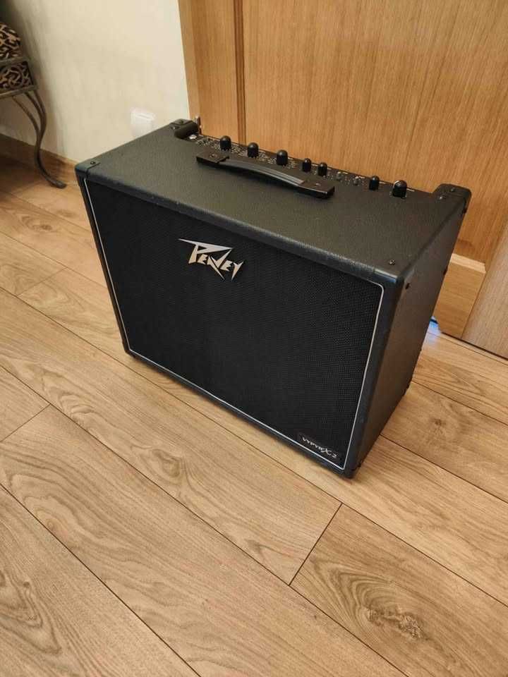 Wzmacniacz gitarowy Peavey Vypyr X2 i przełącznik nożny Peavey Sanpera