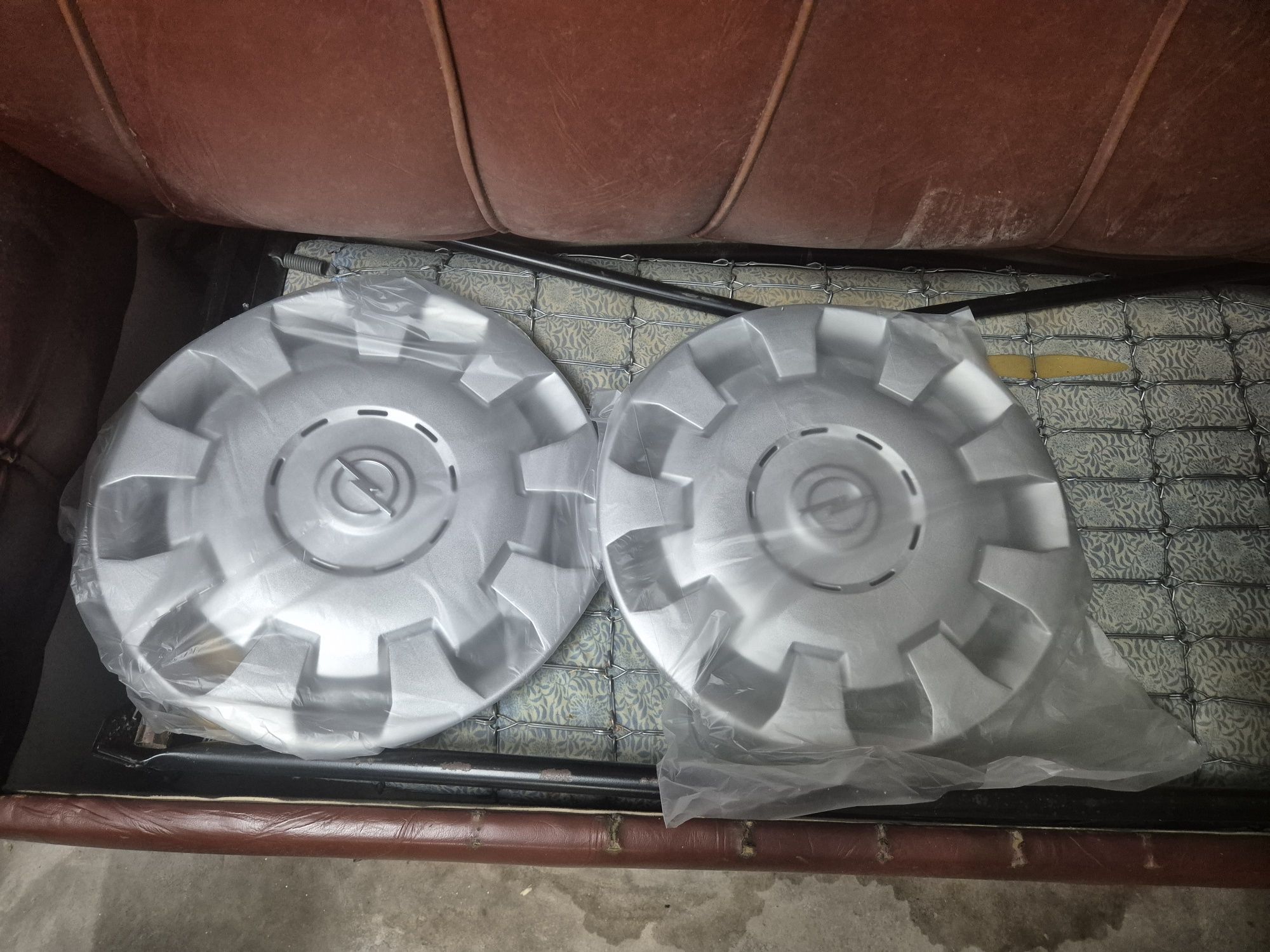 ( Reservados )Vendo conjunto de tampões para jantes opel corsa c( medi