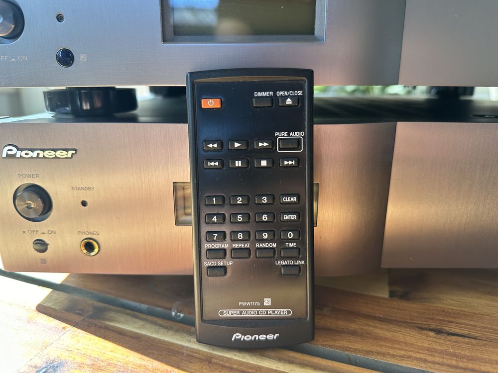 Zestaw Pioneer A-a6J, P-D6, F-F3 J