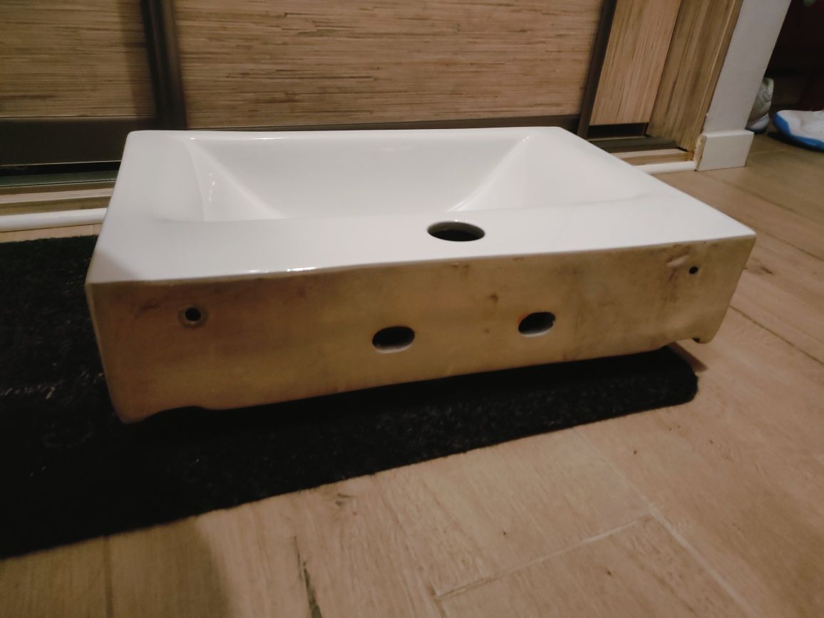 Umywalka ceramiczna