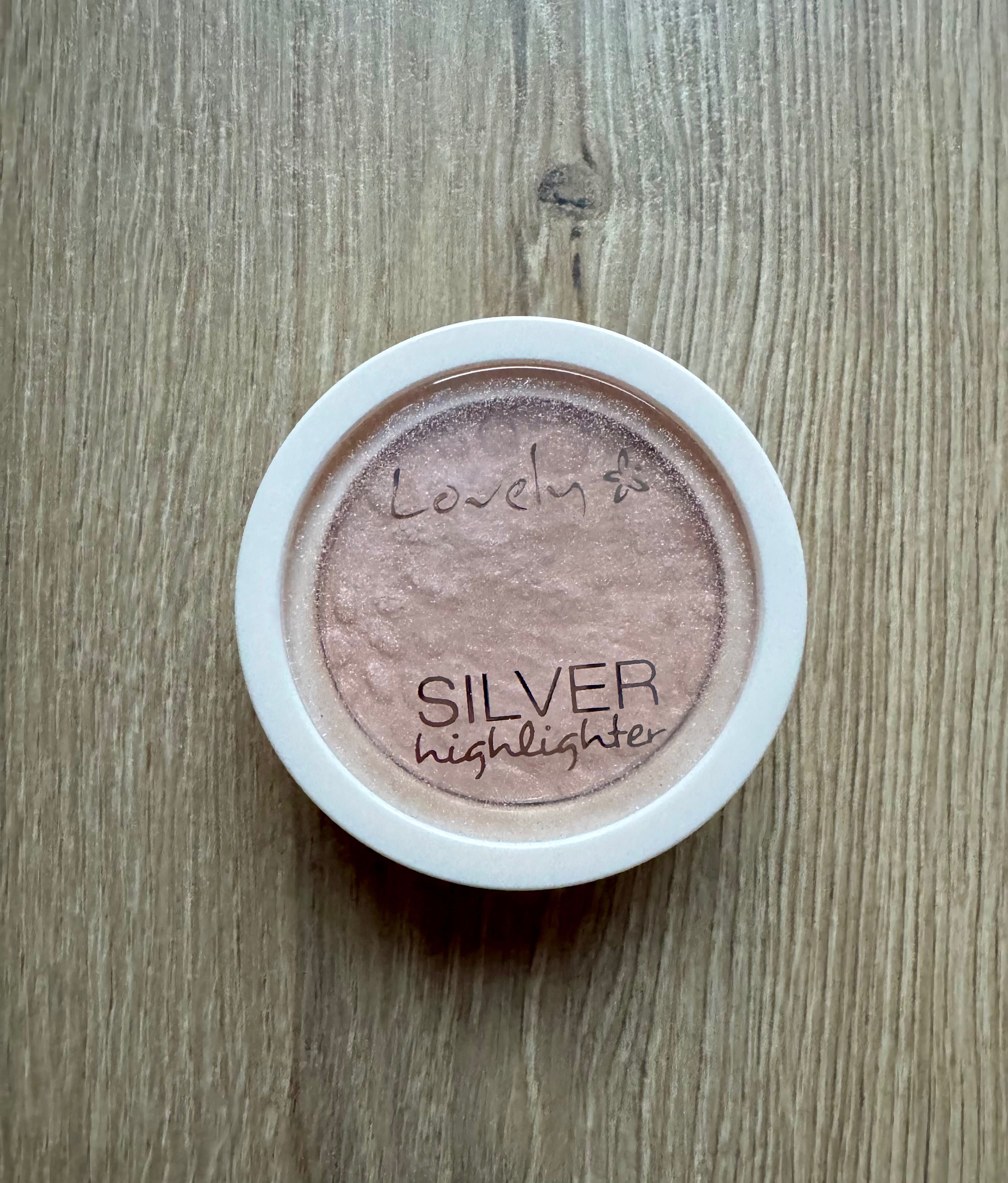 Lovely Silver Highlighter Rozświetlacz do Twarzy