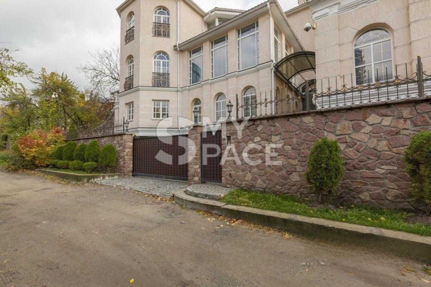Приватний маєток Звіринецька Ботанічний Сад пров. Болсуновский