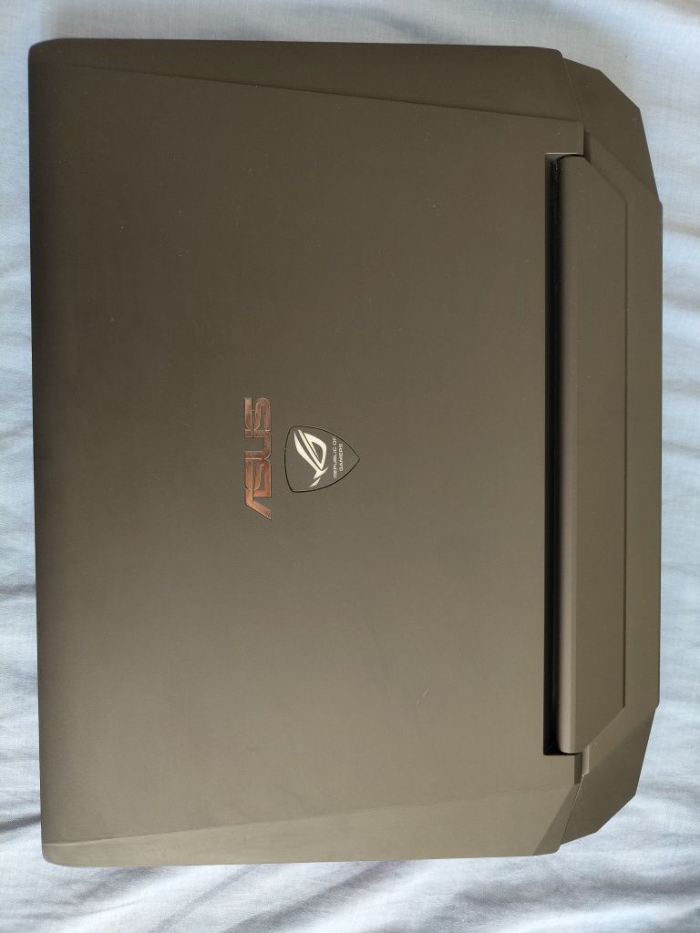 Laptop do gier Asus G750JM