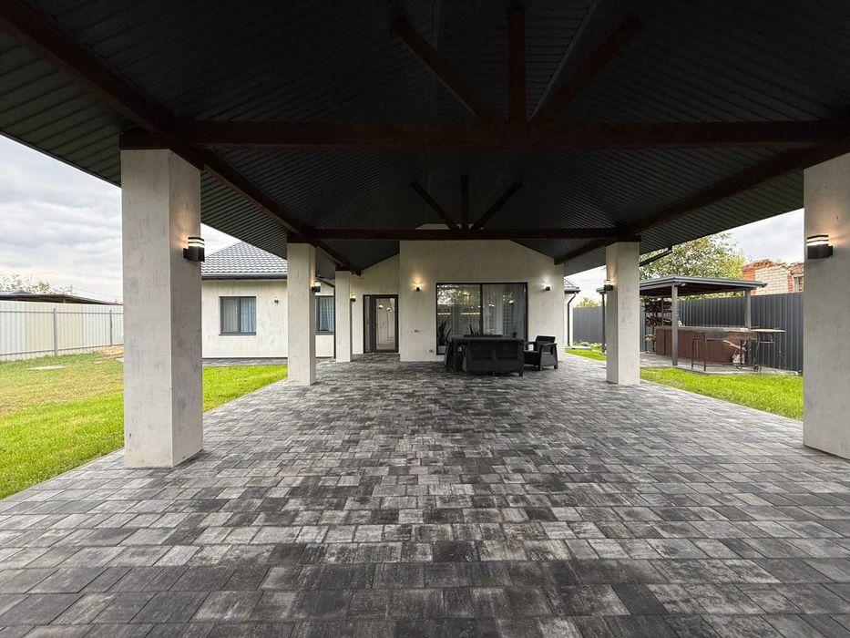 Будинок з євроремонтом у Полтаві, 107 м², 3 кімнати та кухня-студія