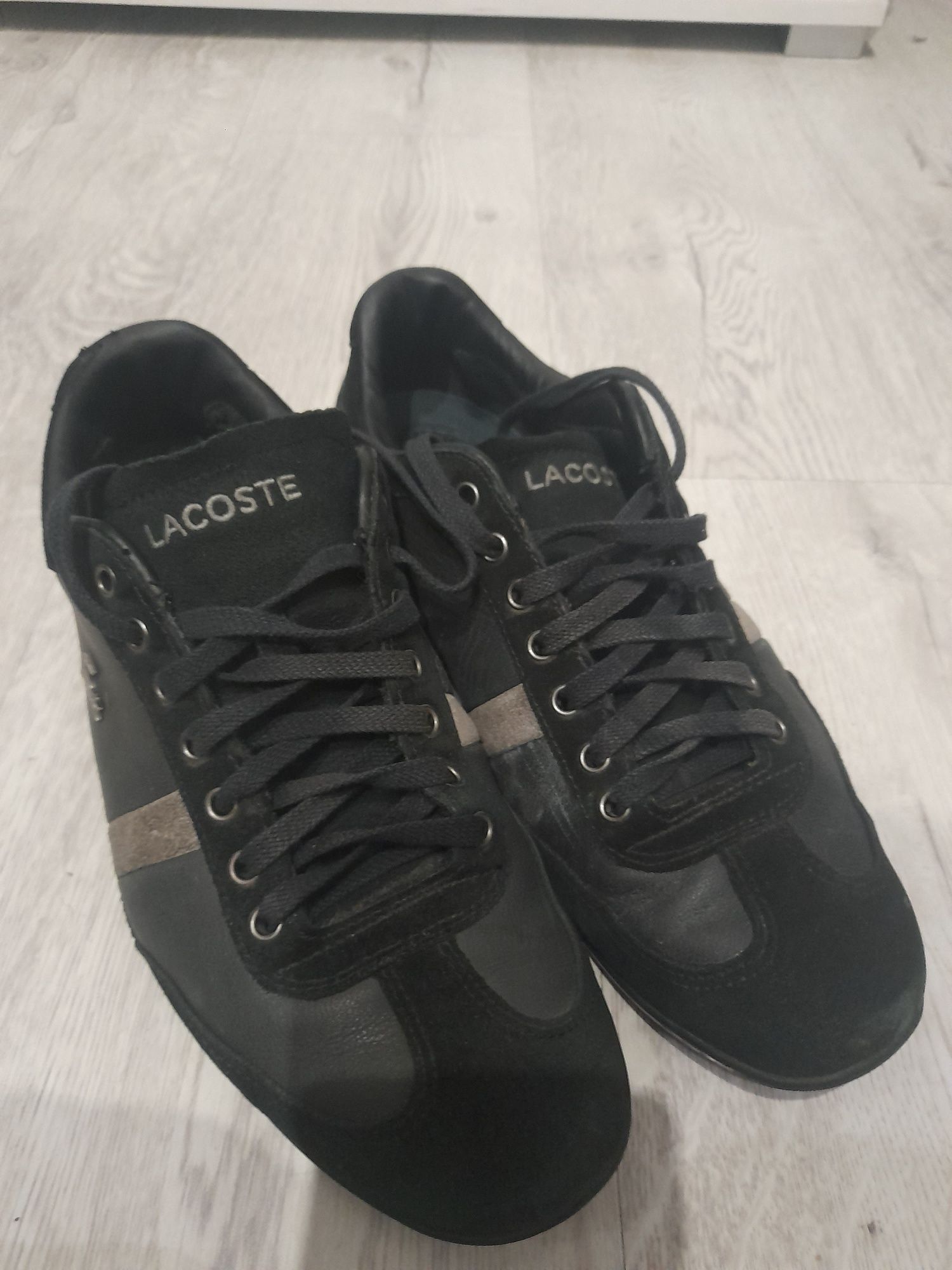 Buty Lacoste oryginalne z metalowym znaczkiem