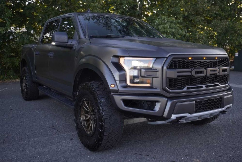 Ford F-150 Raptor SuperCrew 4WD      2019