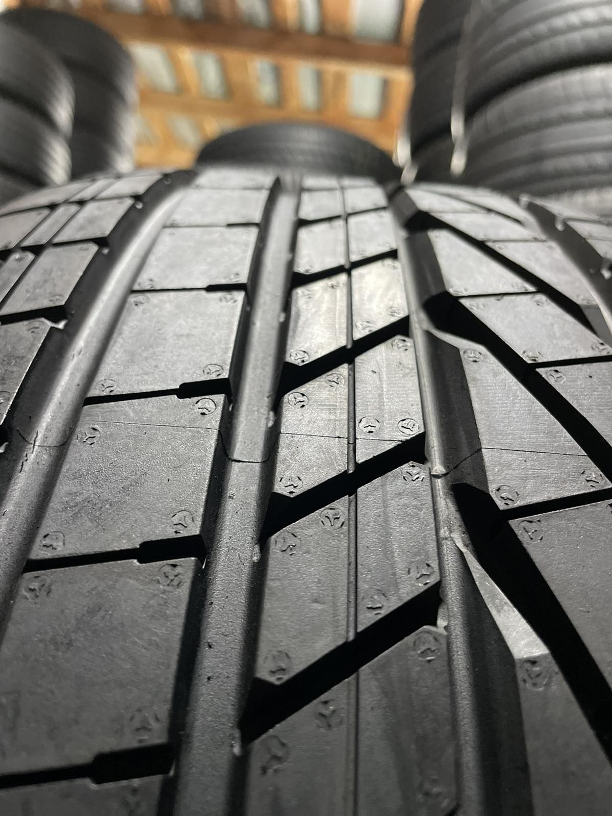 275/45 R18 GoodYear Excellence MOE Run-Flat (Шини літо) Склад