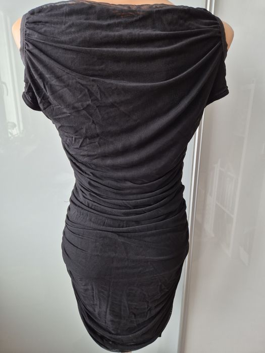 Czarna marszczona sukienka damska mini M używana