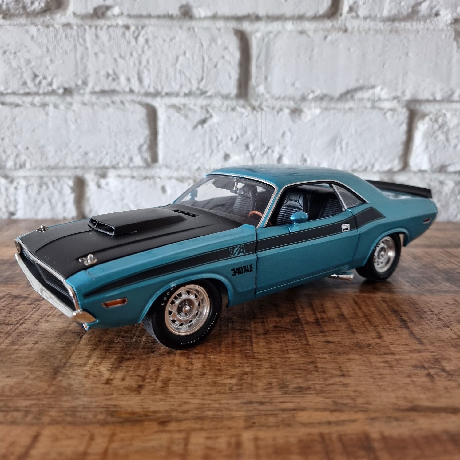 Dodge Challenger T/A 70 YCID ACME 1:18