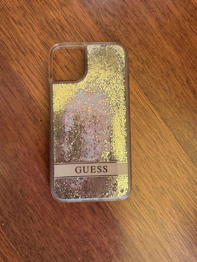 Продам чехол на айфон 11 guess