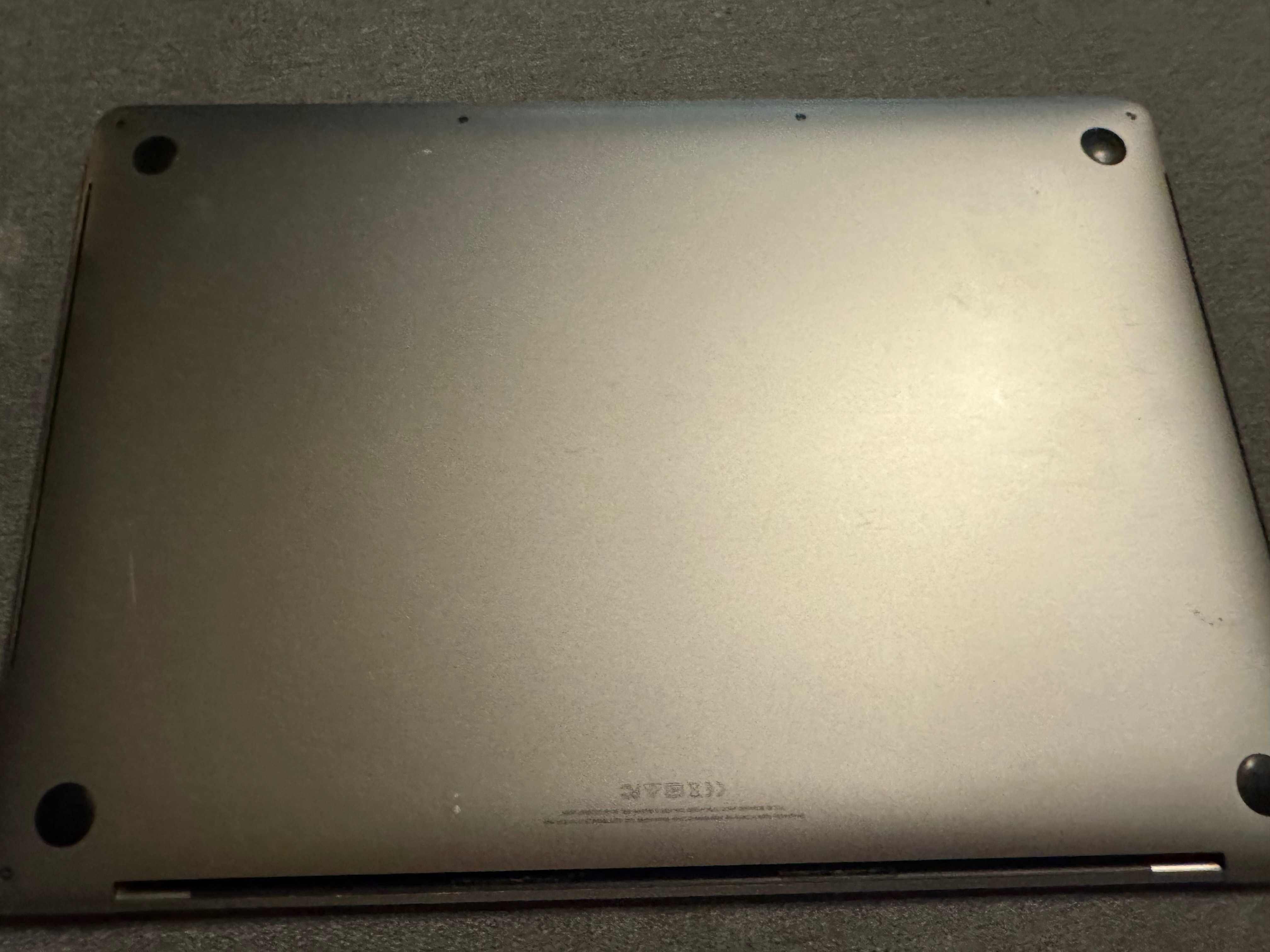 MacBook Pro 15" używany czytaj opis (nie warto ale przeczytaj)