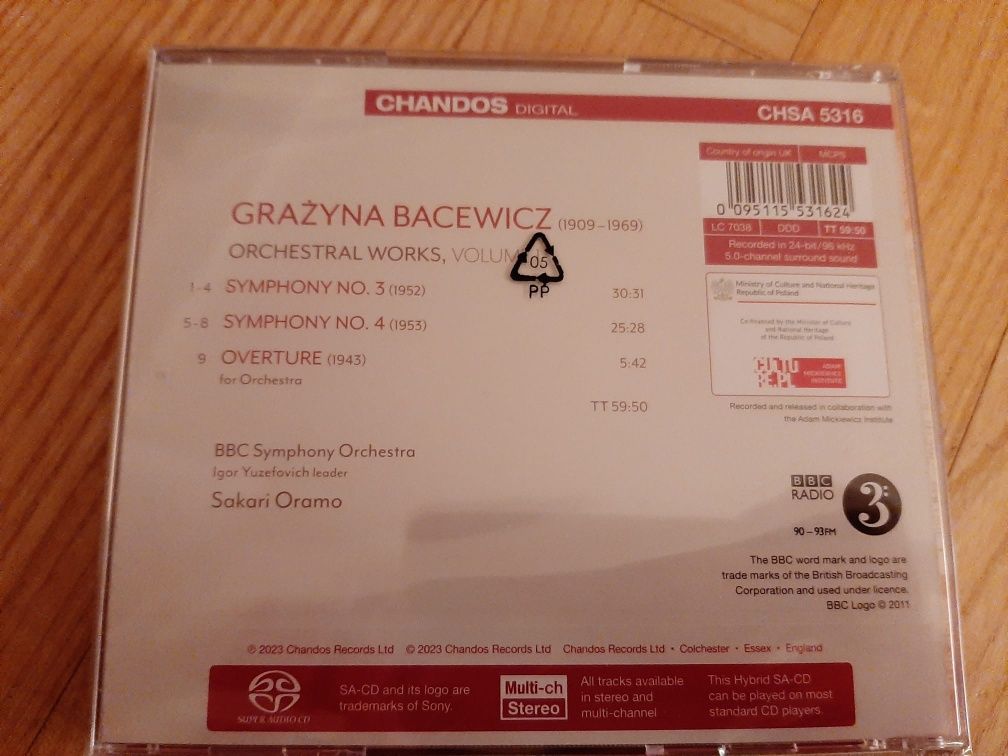 Grażyna Bacewicz Orchestral Works vol 1 Sakari Oramo symphonies 3 i 4