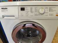 Профессиональная стиральная машинка фирмы Miele