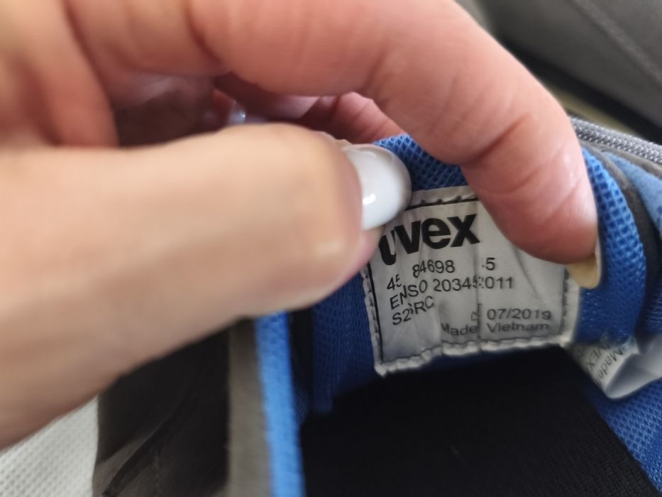 Buty robocze BHP Uvex 45 półbuty robocze S2