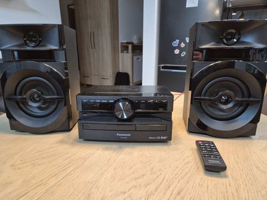 Miniwieża Panasonic SC-UX102