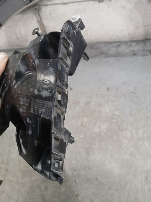 Кріплення бампера права сторона Ford Ranger 2019-2023