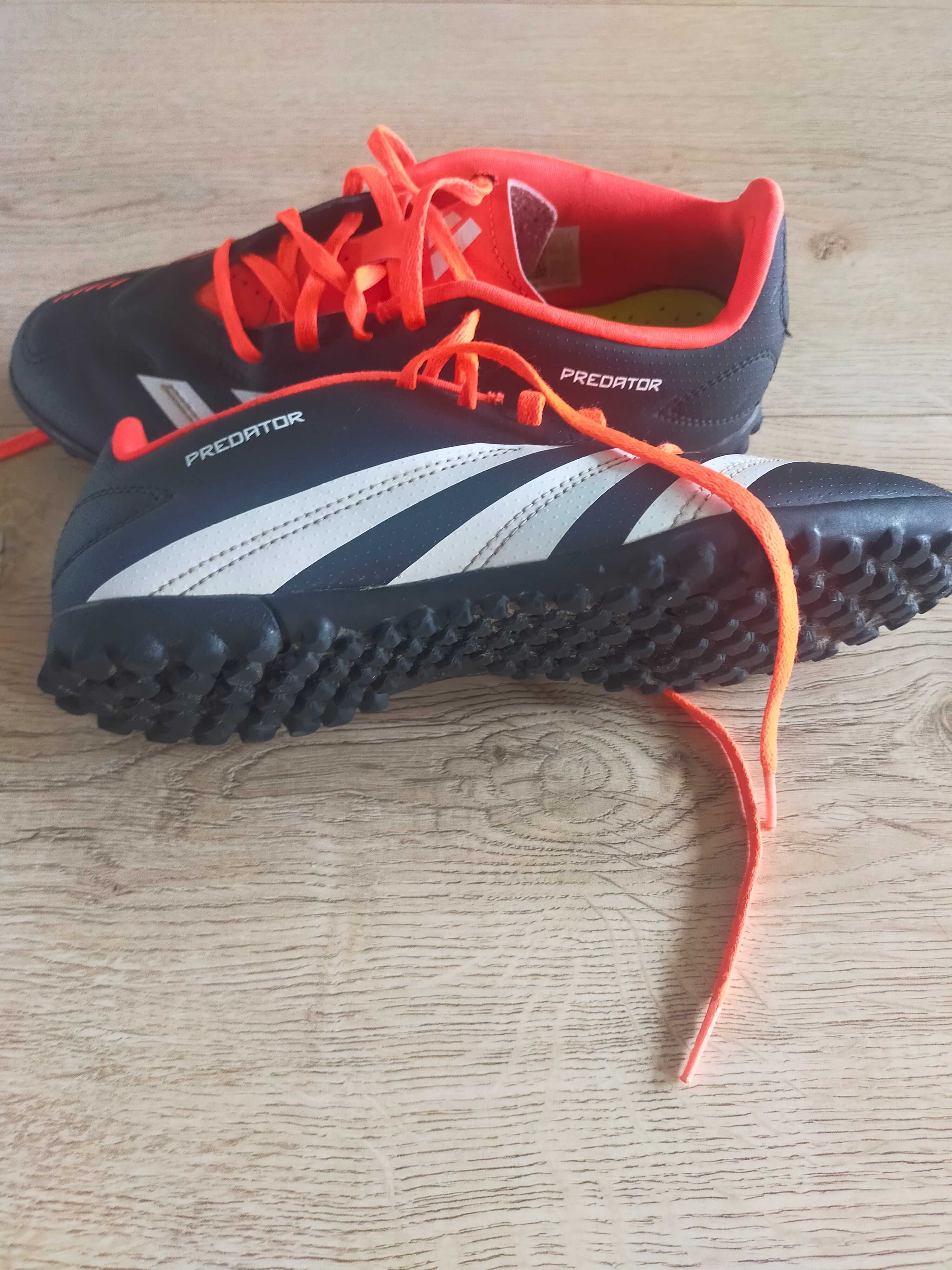 Buty Turfy Adidas 38
