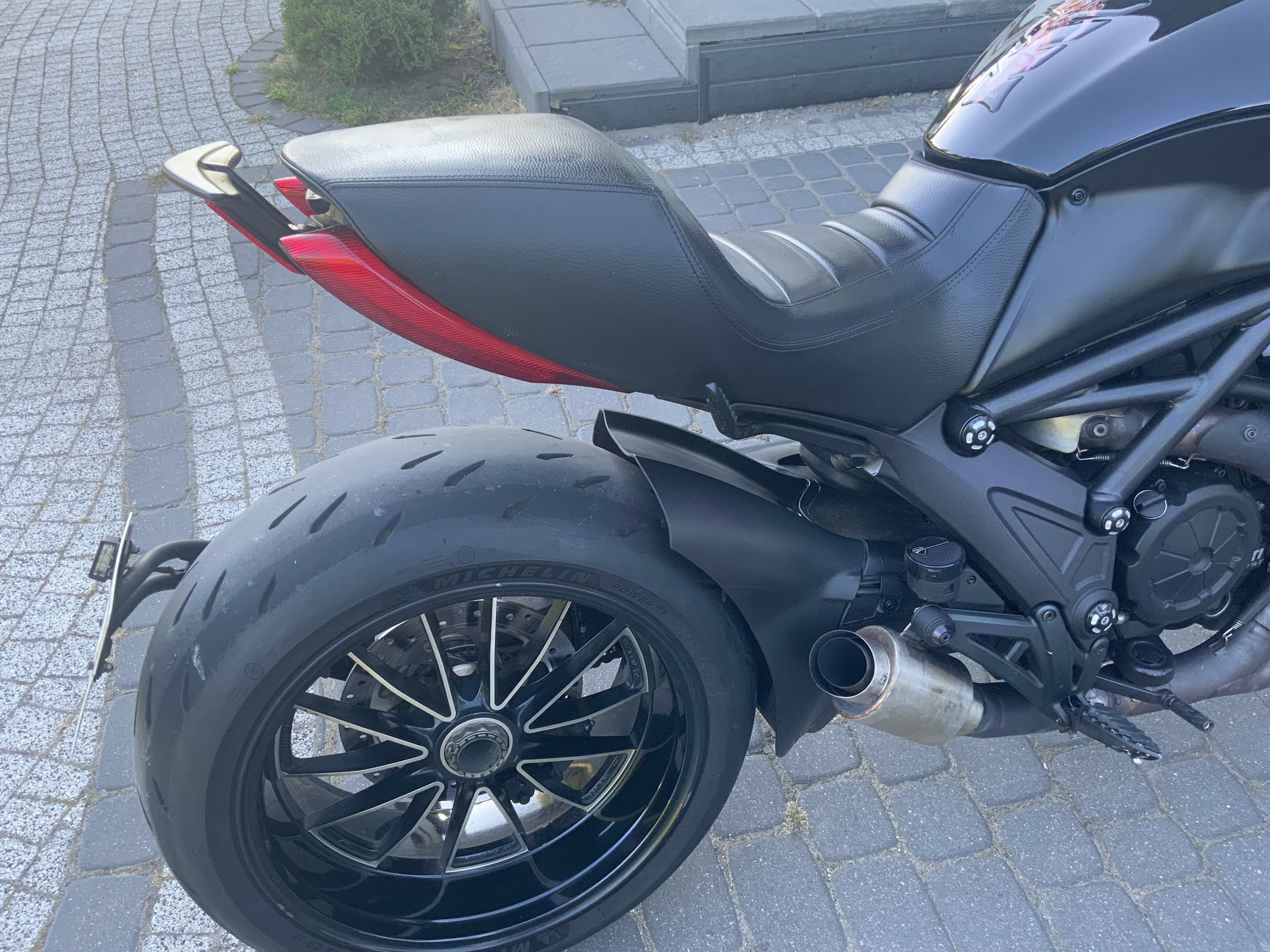 Ducati diavel 1200