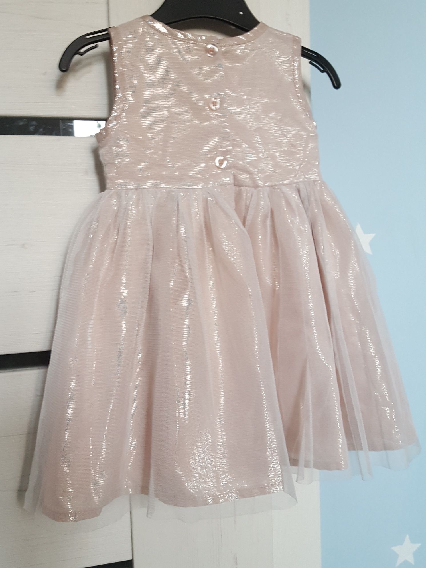 Elegancka sukienka dla dziewczynki r.80
