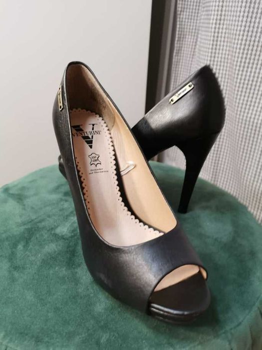 Szpilki skórzane Venturini roz. 37