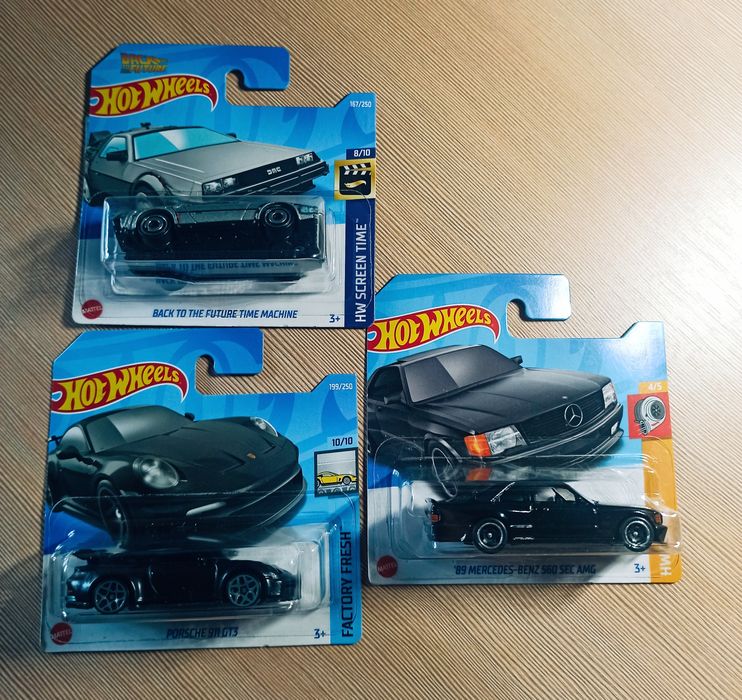 Hot wheels audi rs2, volvo, Porsche 911 gt3, mercedes 560 sec, gtr35