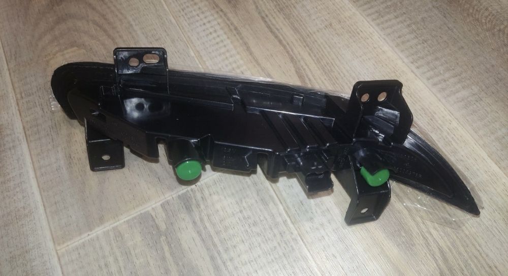 Денні ходові вогні на Renault Fluence 2014->2016