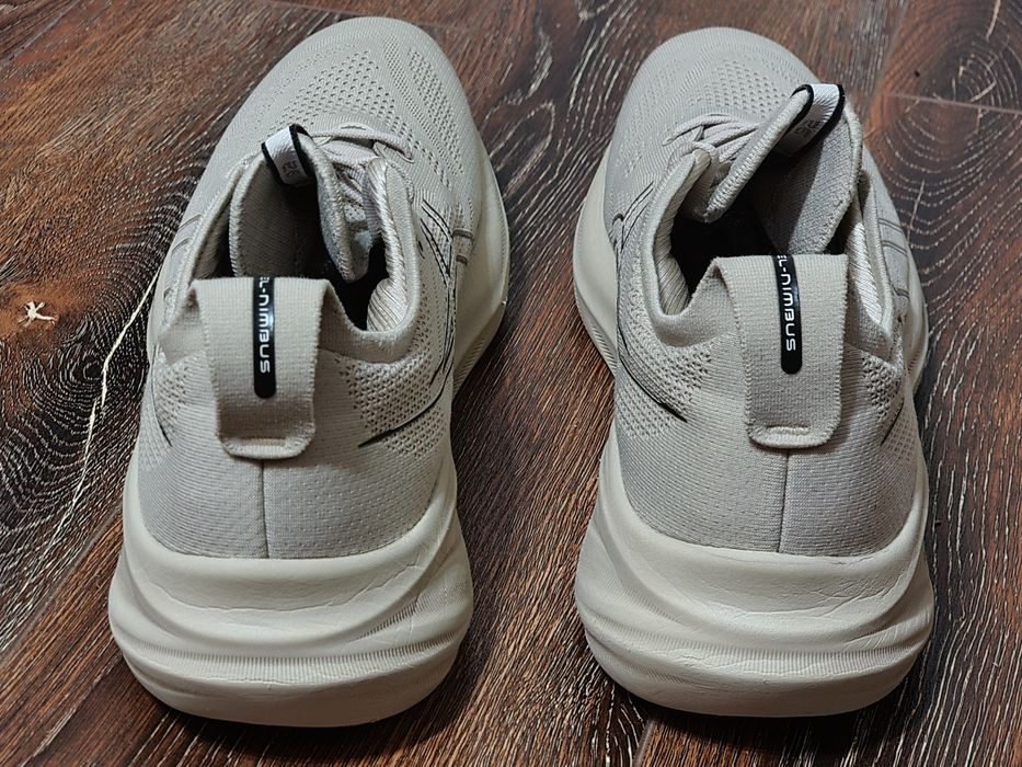 Оригінал 100% чоловічі кросівки asics nimbus 26   eur 49
