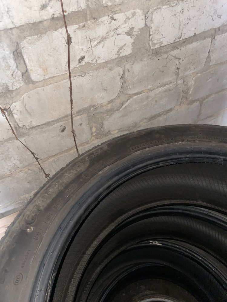 Шина 235/45 R19