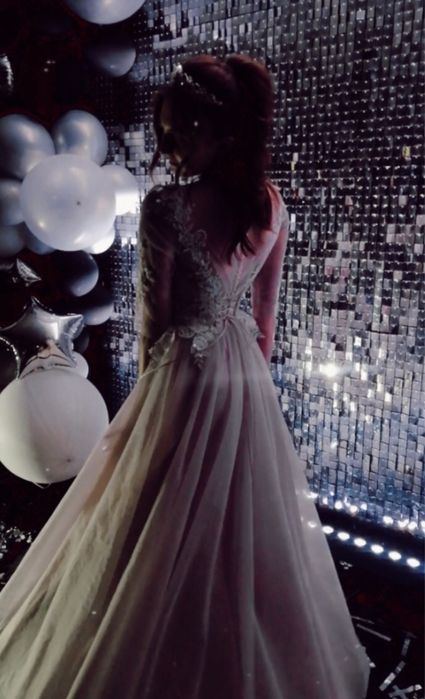 Вечернее платье